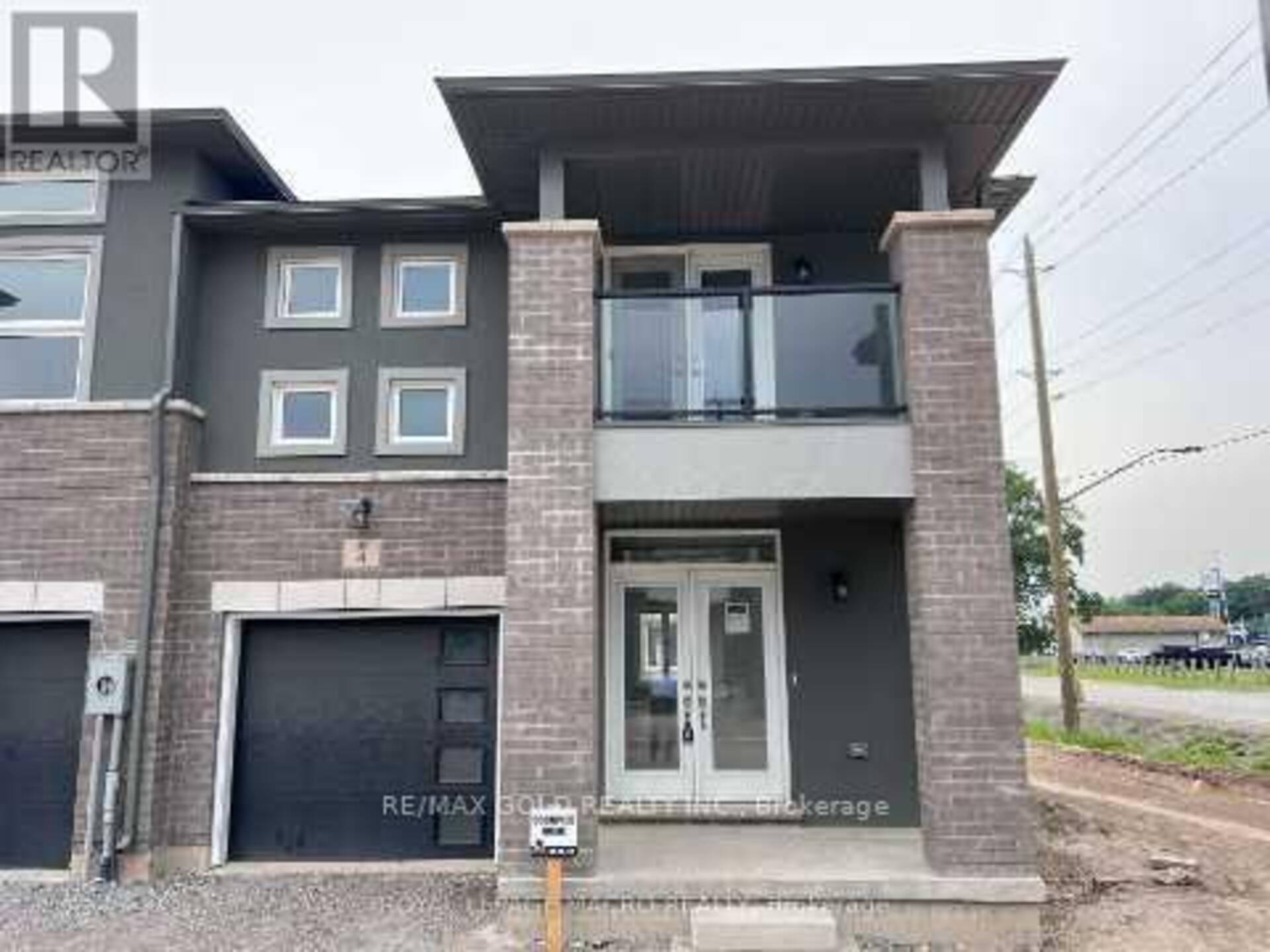 4 RENFREW TRAIL Welland