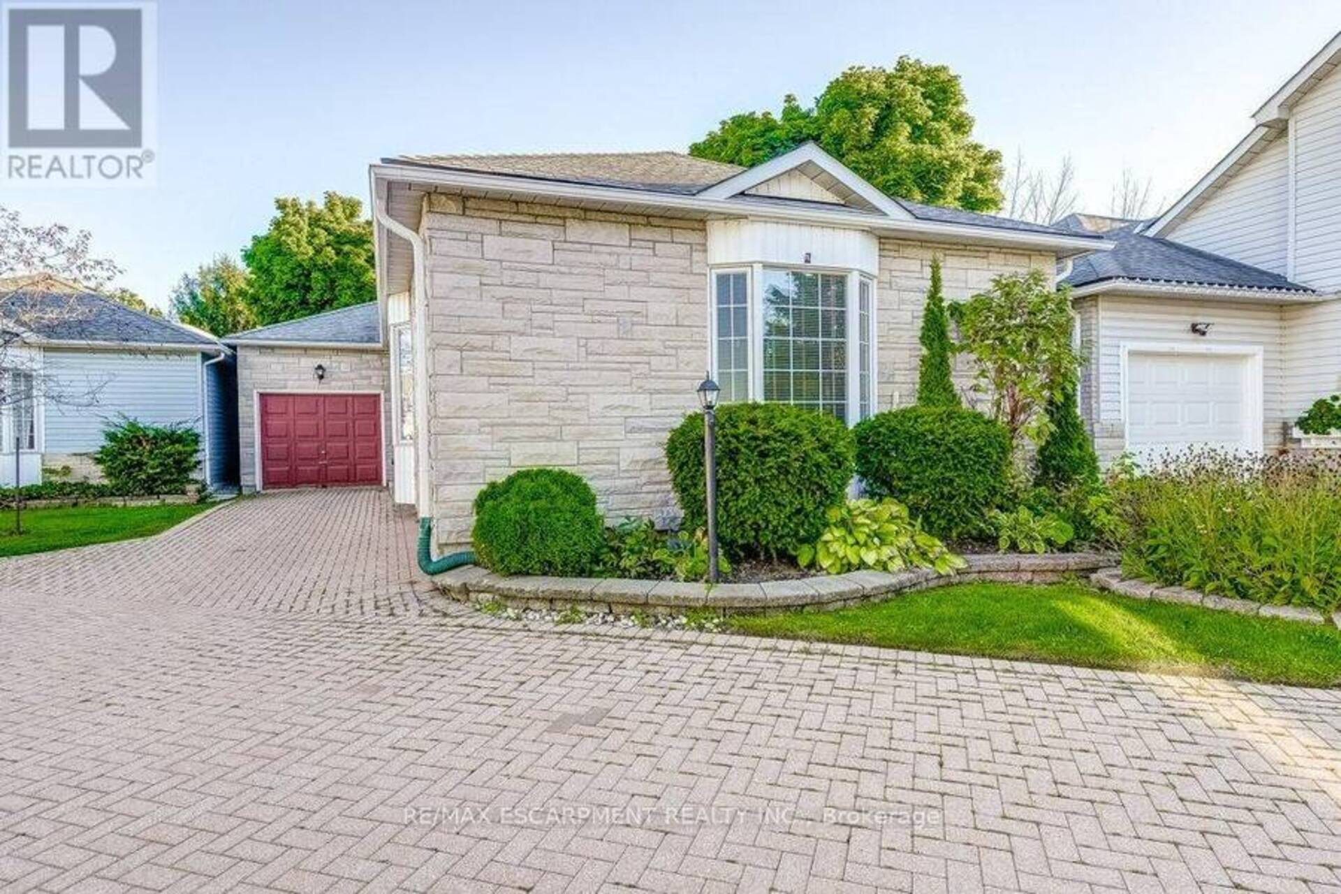 192 SILVERBIRCH BOULEVARD Hamilton