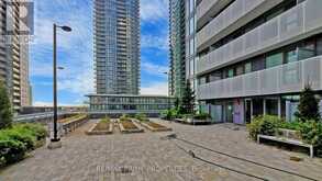 607 - 4065 CONFEDERATION PARKWAY Mississauga