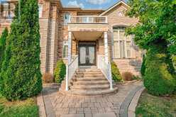 38 SANDERS DRIVE Markham 