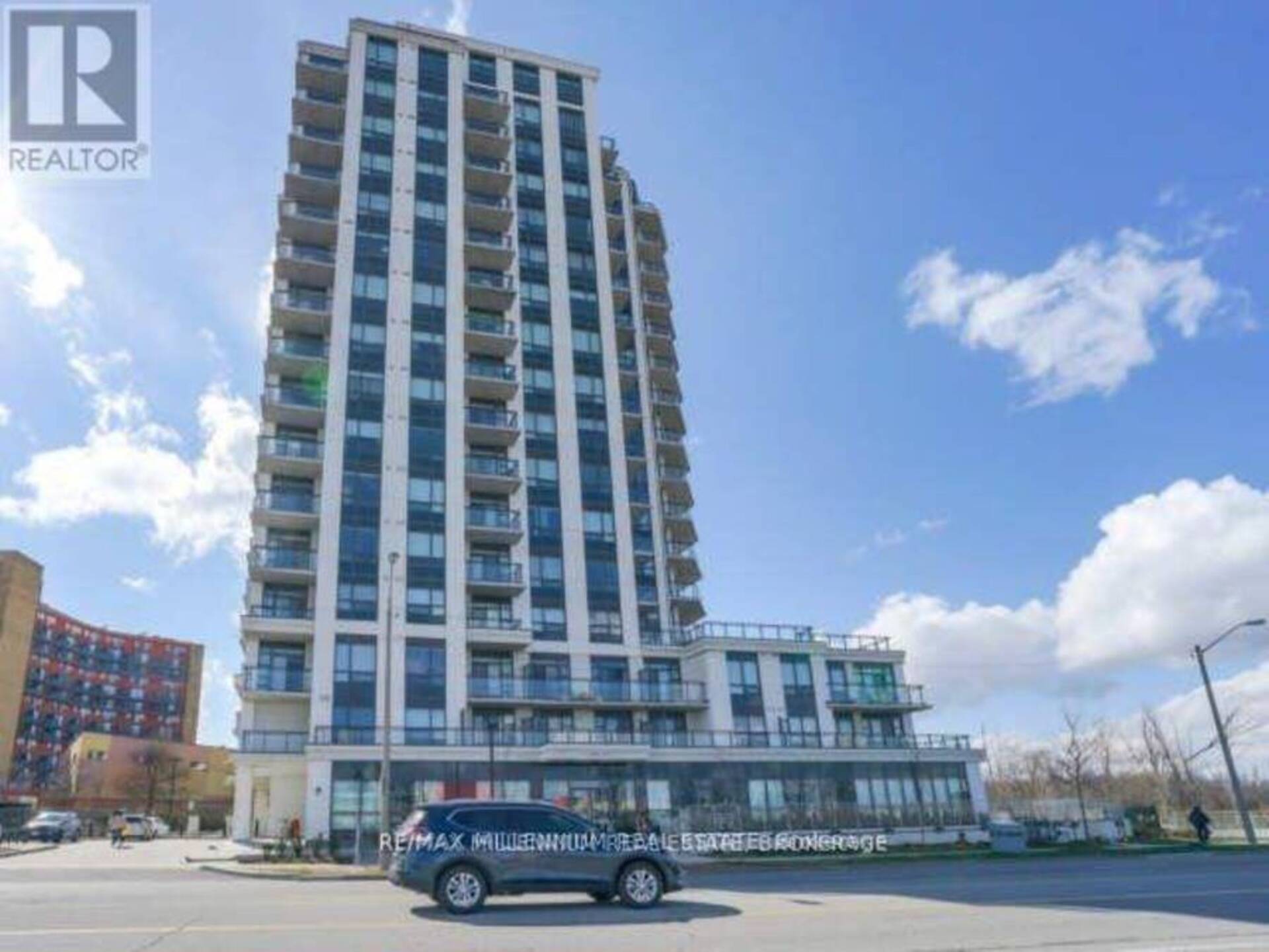 907 - 840 QUEENS PLATE DRIVE Toronto