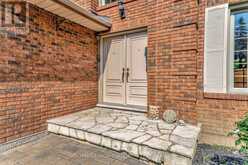 210 BLUEBELL CRESCENT Hamilton