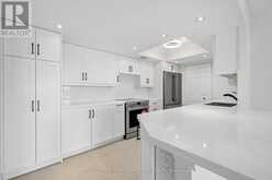 708 - 22 CLARISSA DRIVE Richmond Hill 