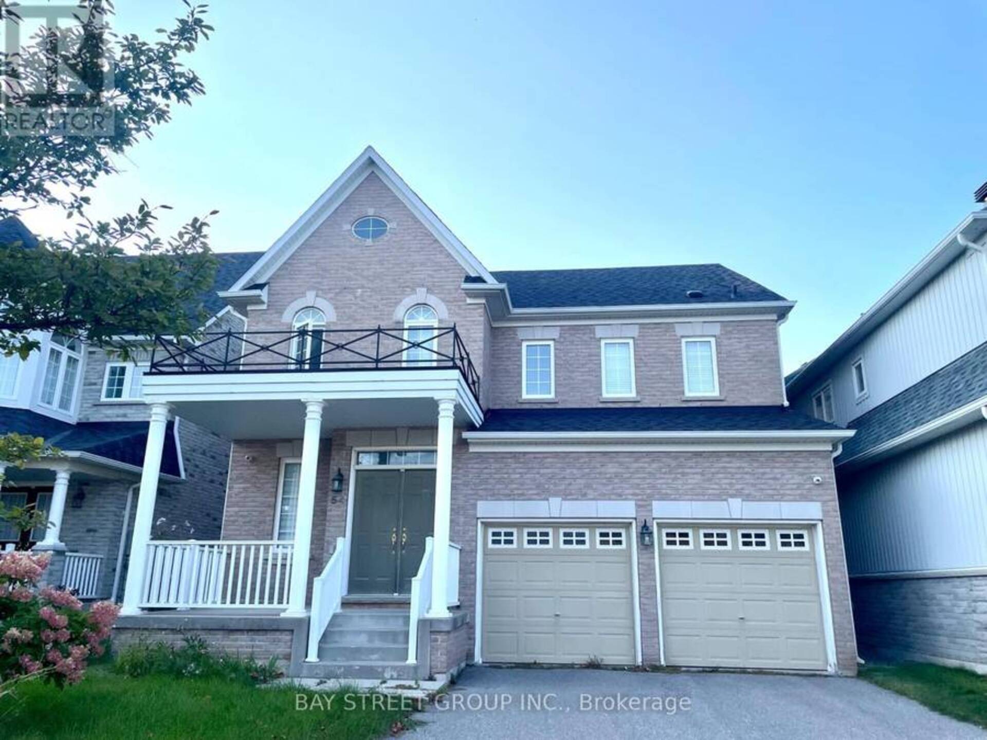 54 CASTLEGLEN BOULEVARD E Markham 