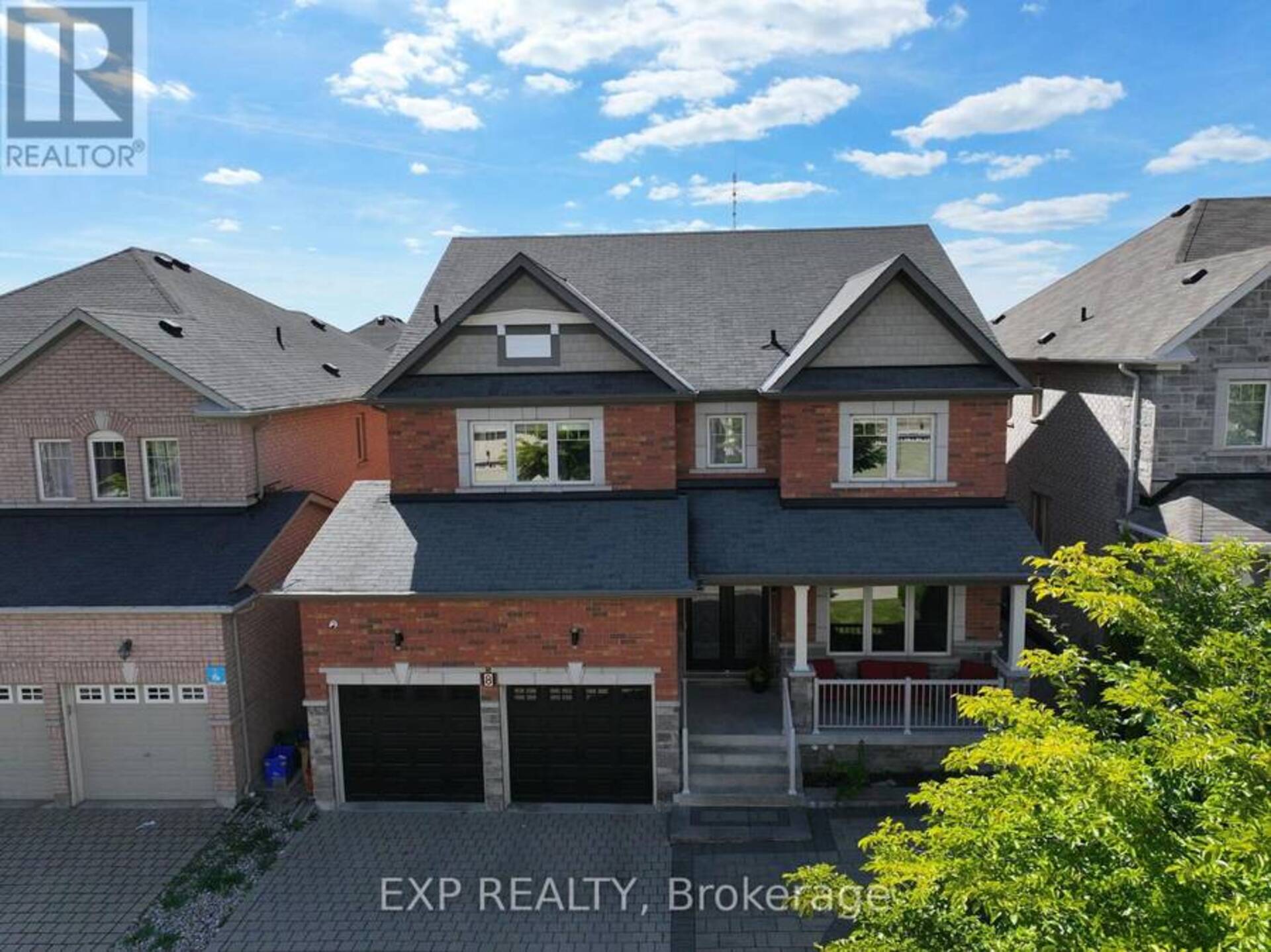 8 PHILIPS LAKE COURT Richmond Hill 