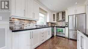 256 WEIGHTON DRIVE Oakville 