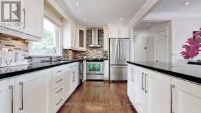 256 WEIGHTON DRIVE Oakville 