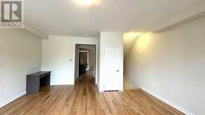 2098 FAIRMONT COMMON Burlington 