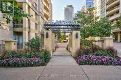 710 - 256 DORIS AVENUE Toronto