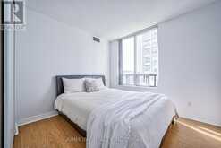 710 - 256 DORIS AVENUE Toronto