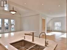 UNIT 4 - 18 ELM AVENUE Toronto 