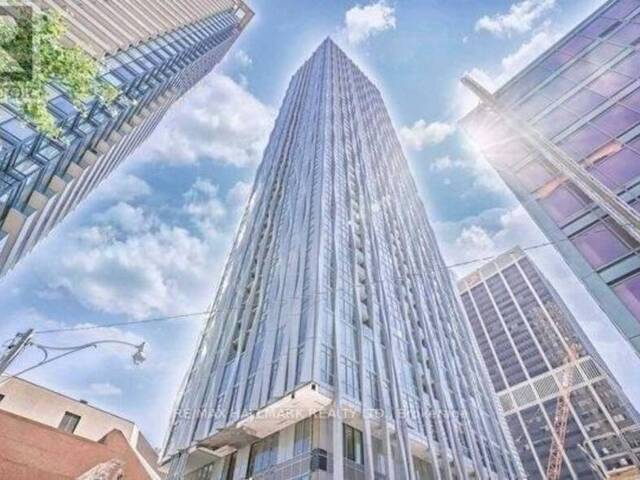 2511 - 1 YORKVILLE AVENUE Toronto Ontario