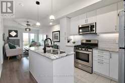 405 - 17 SPOONER CRESCENT Collingwood