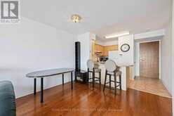 909 - 23 ONEIDA CRESCENT Richmond Hill 