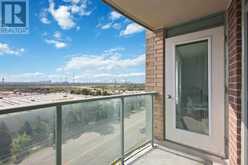 909 - 23 ONEIDA CRESCENT Richmond Hill 