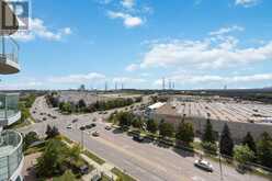 909 - 23 ONEIDA CRESCENT Richmond Hill