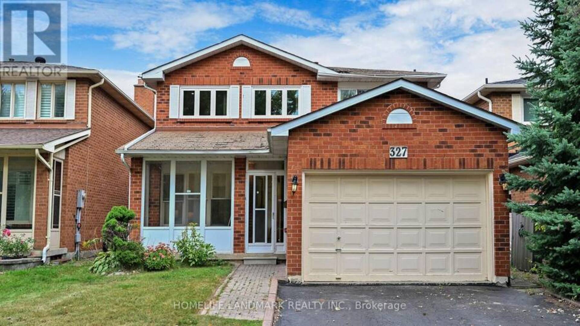 327 SUSSEX AVENUE Richmond Hill 