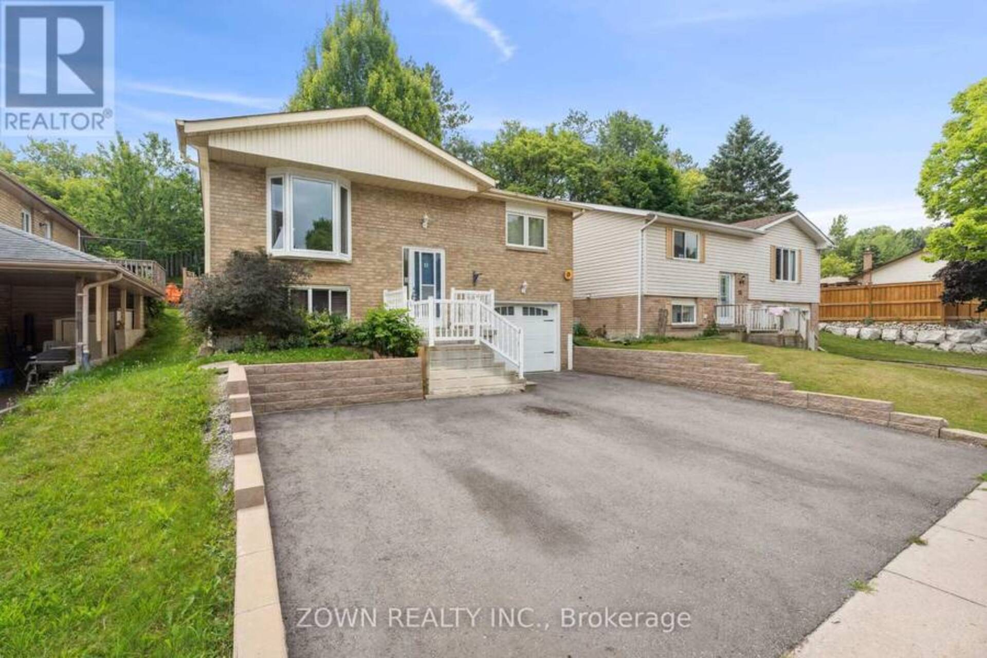 11 BRISTOW COURT Barrie