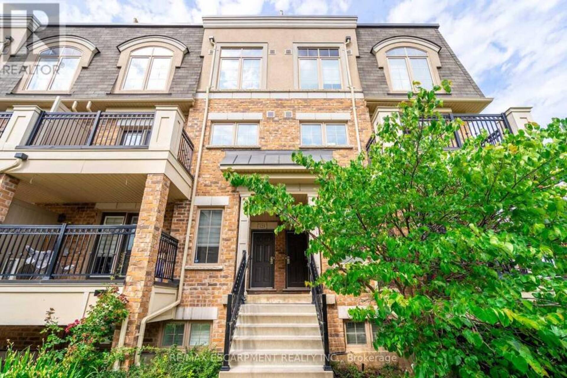 125 - 2441 GREENWICH DRIVE Oakville 