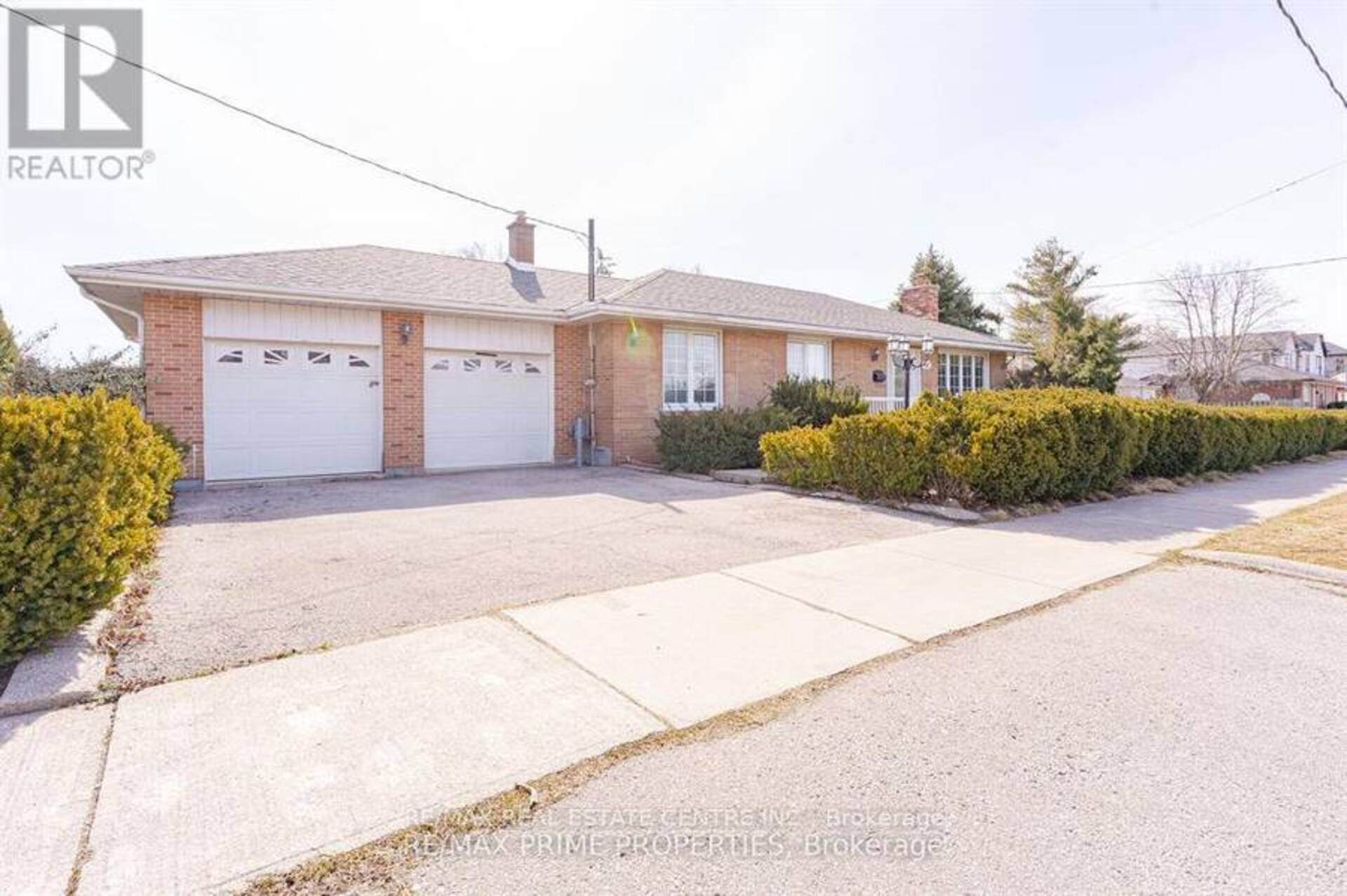 492 PINEGROVE ROAD Oakville 