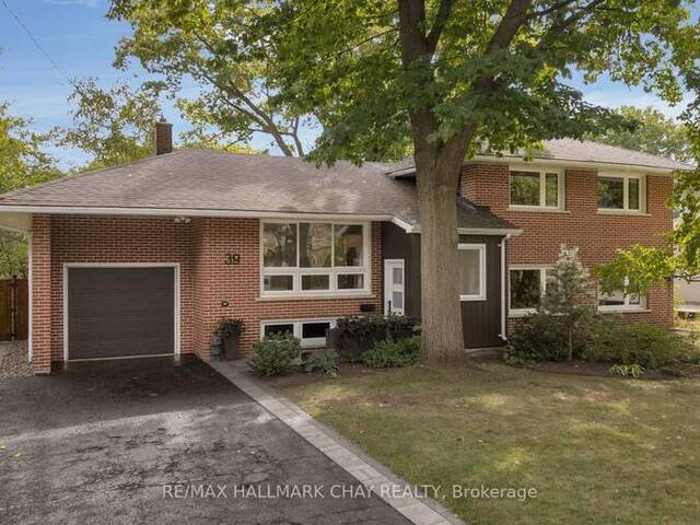 39 CASTLE DRIVE Barrie  Ontario