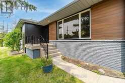 295 SANDWELL DRIVE Oakville 