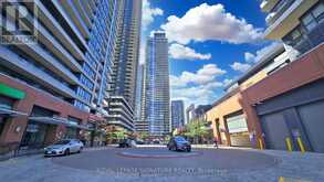 615 - 2212 LAKE SHORE BOULEVARD W Toronto 