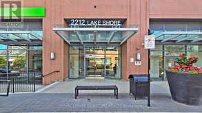 615 - 2212 LAKE SHORE BOULEVARD W Toronto 