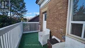 5 - 237 MANNING AVENUE Toronto 