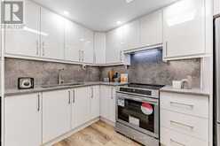 321 - 333 CLARK AVENUE W Vaughan 