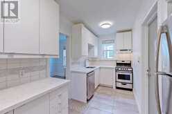 UPPER - 1749 BAYVIEW AVENUE Toronto