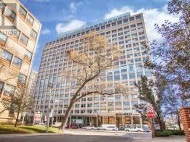 1607 - 111 ST CLAIR AVENUE Toronto Ontario