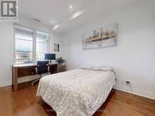 305 - 9519 KEELE STREET Vaughan 