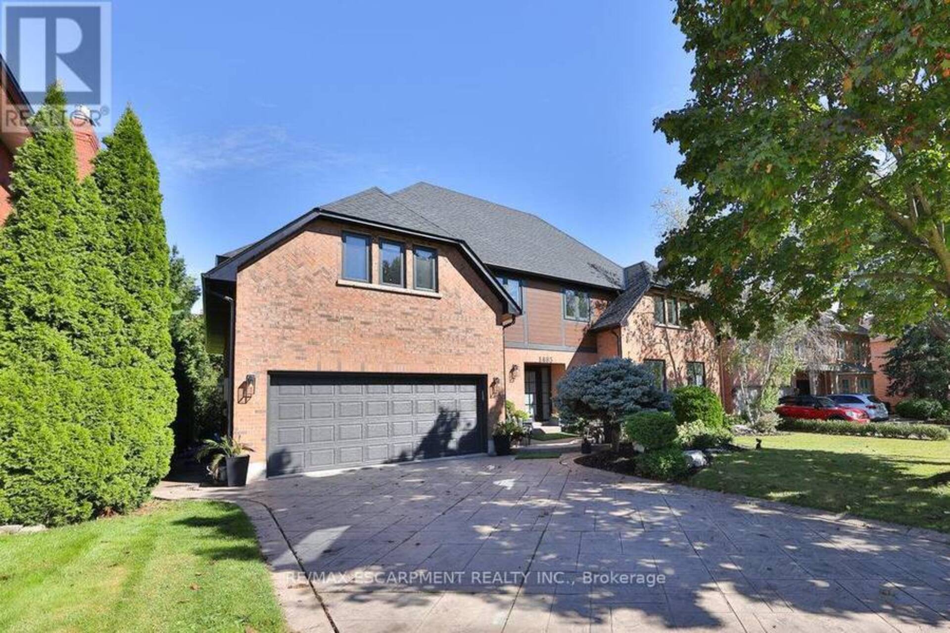 1483 THE LINKS DRIVE Oakville