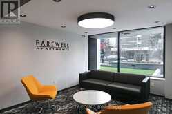 702 - 11 WALMER STREET Toronto