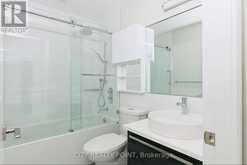 708 - 11 WALMER STREET Toronto