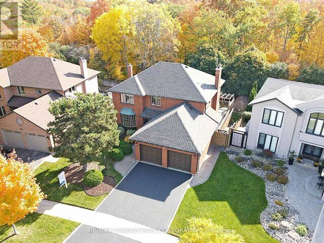 1379 GOLDEN MEADOW TRAIL Oakville  Ontario