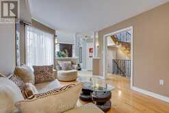 64 METCALFE DRIVE Bradford/West Gwillimbury 