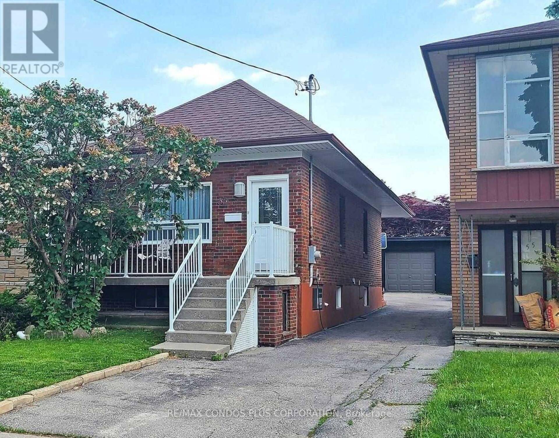 LOWER - 53 LANARK AVENUE Toronto