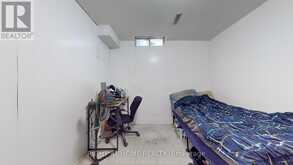 18 - 11 LIVONIA PLACE Toronto