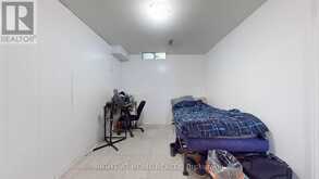 18 - 11 LIVONIA PLACE Toronto