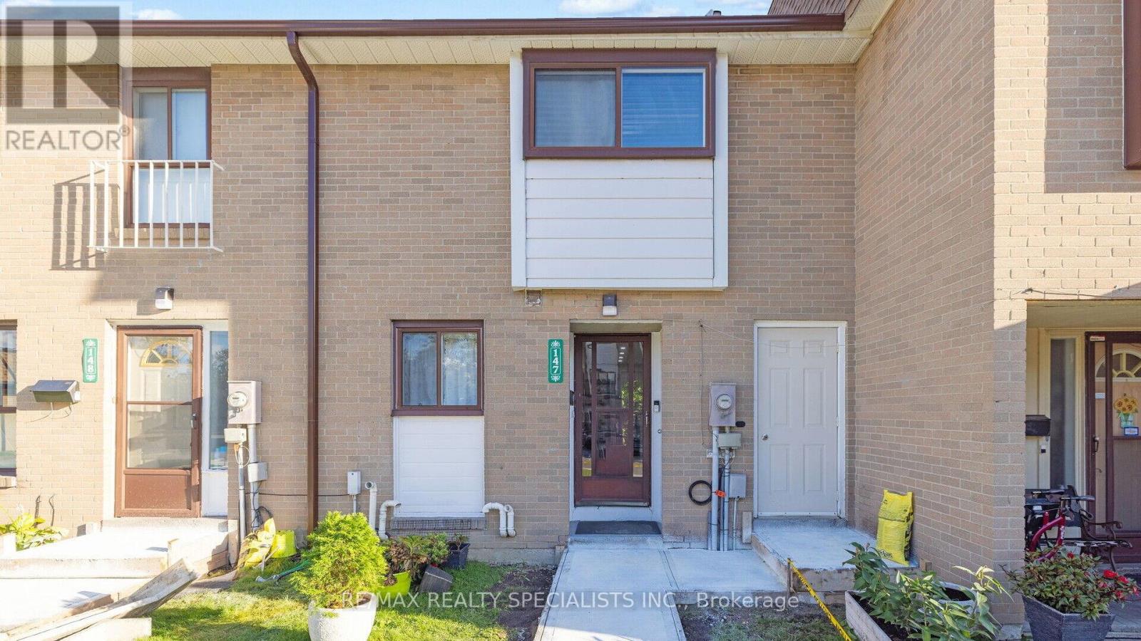 147 FLEETWOOD CRESCENT Brampton Ontario