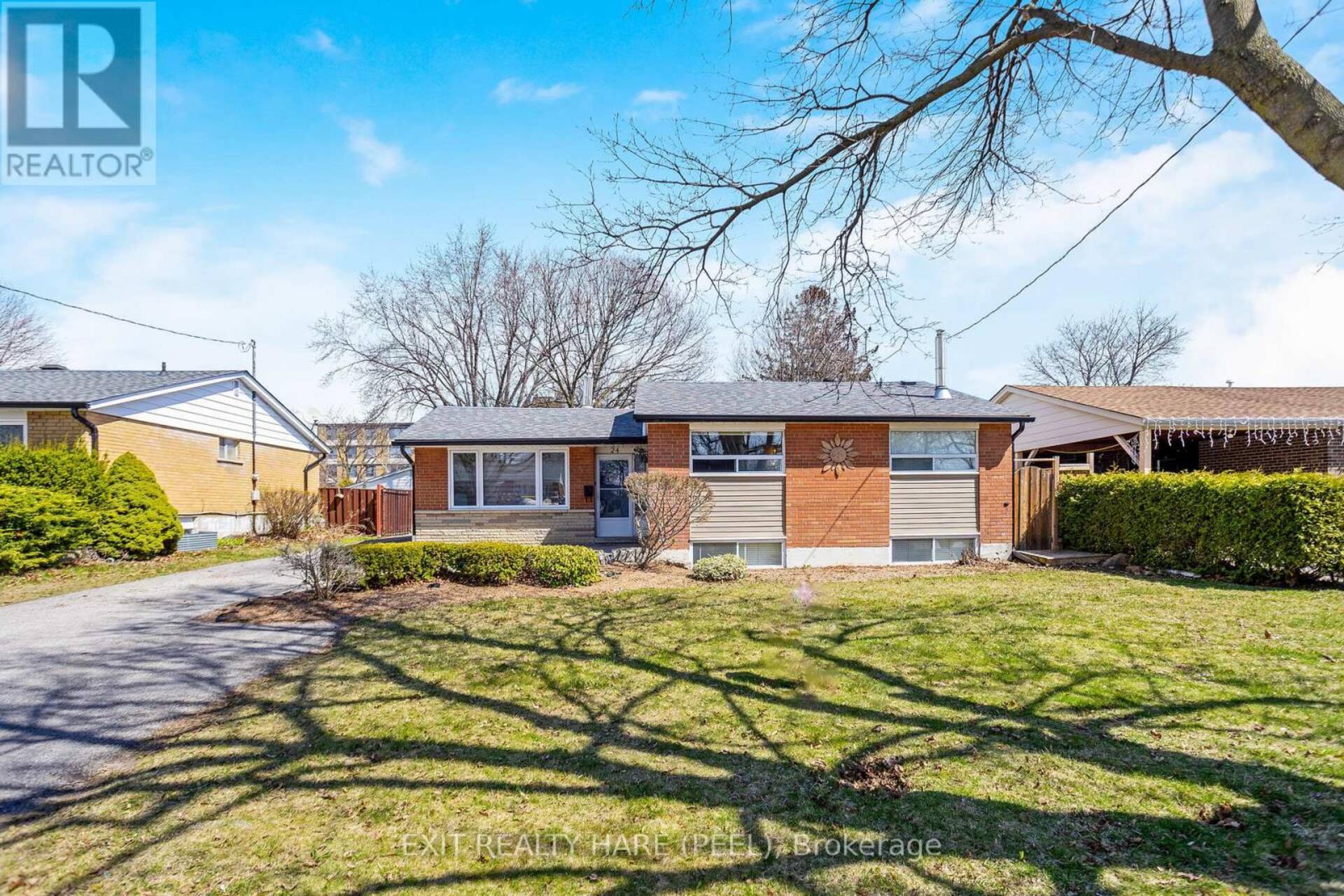 24 HADRINA STREET Brampton