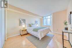 902 - 300 WEBB DRIVE Mississauga