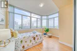 902 - 300 WEBB DRIVE Mississauga