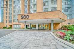 902 - 300 WEBB DRIVE Mississauga