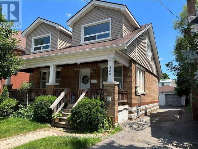 UPPER - 229 OTTAWA STREET S Hamilton Ontario