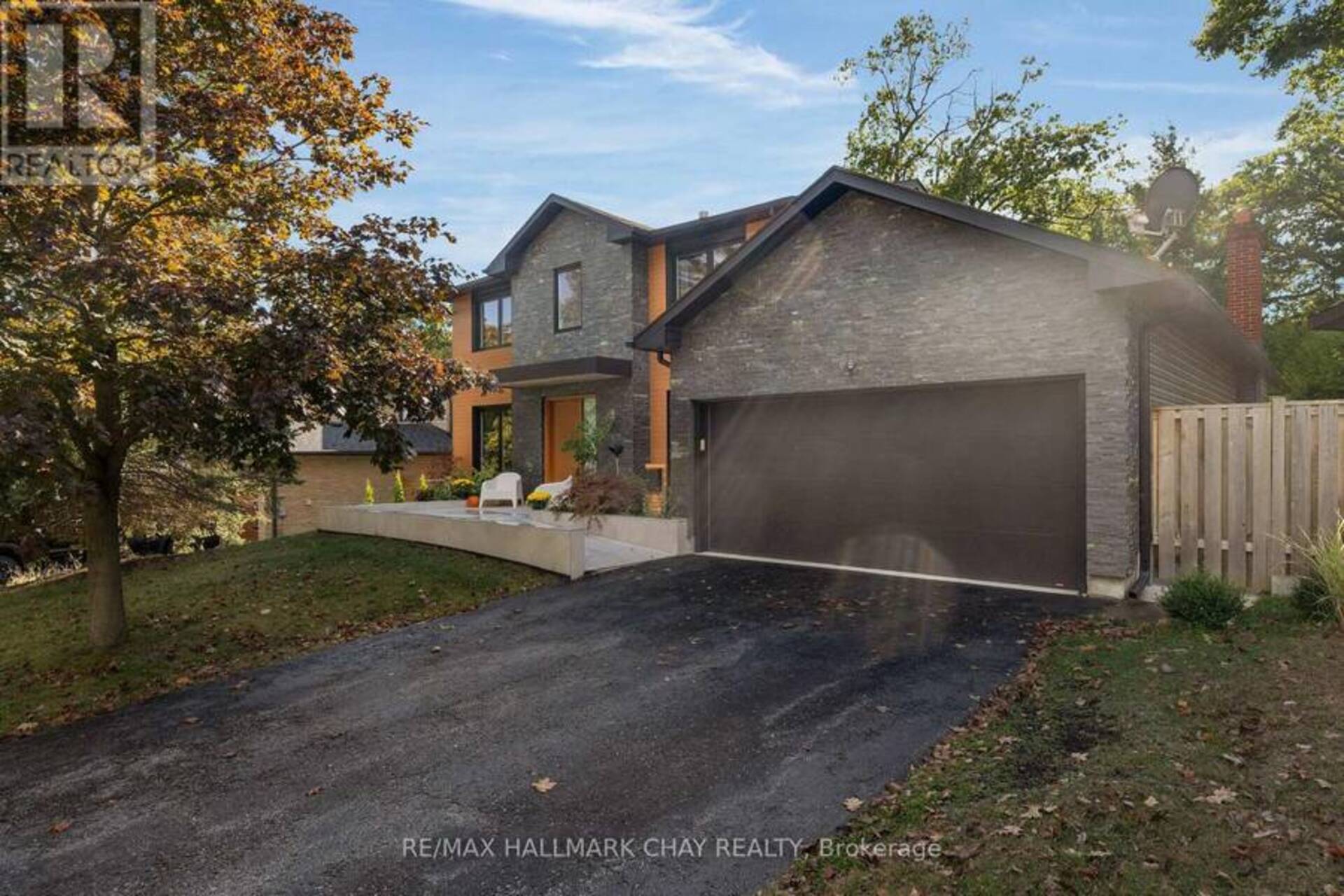 30 VALLEY DRIVE Barrie 