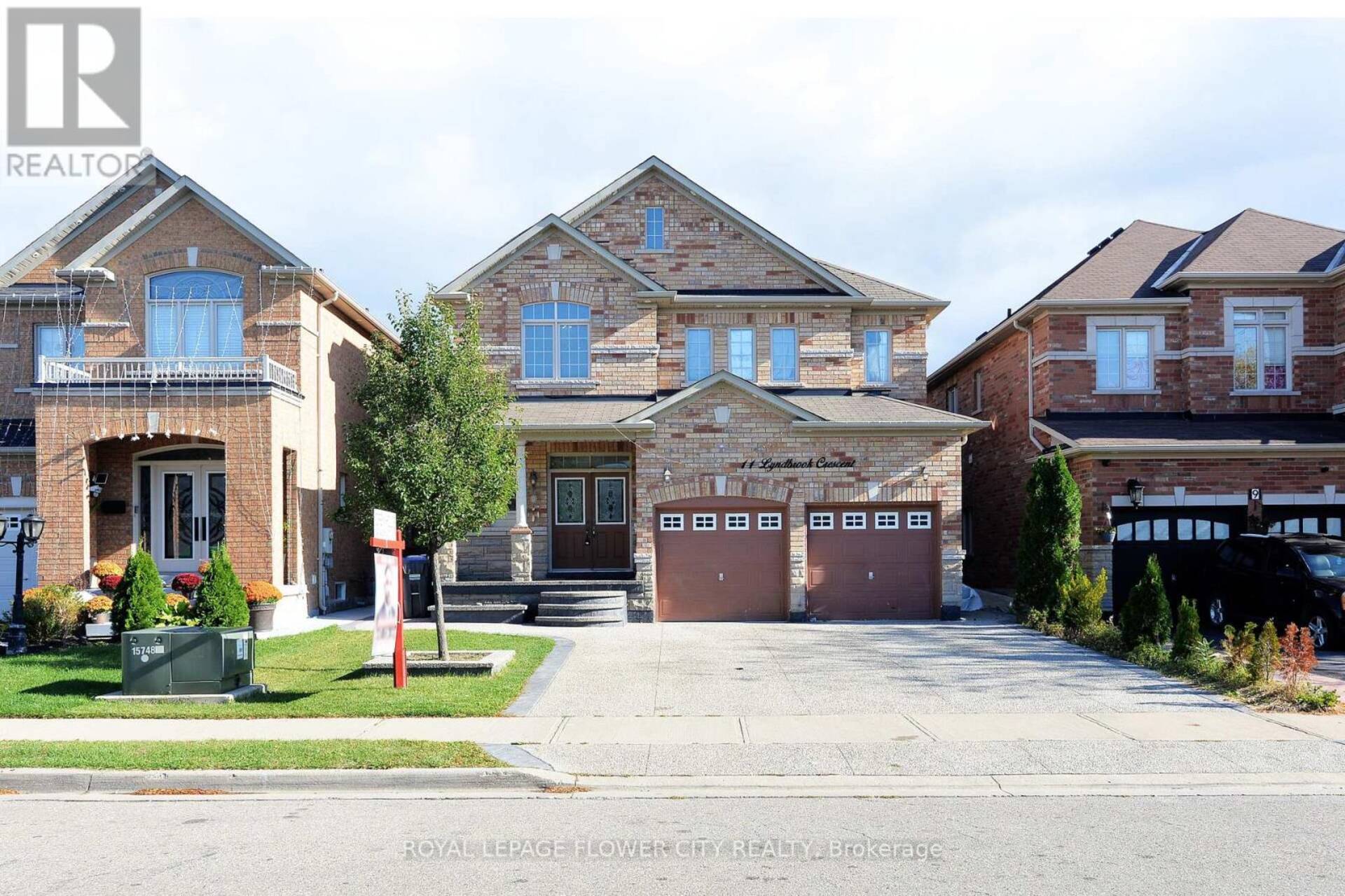 11 LYNDBROOK CRESCENT Brampton