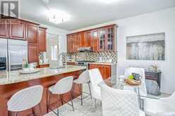 15 ROUNDSTONE DRIVE Brampton